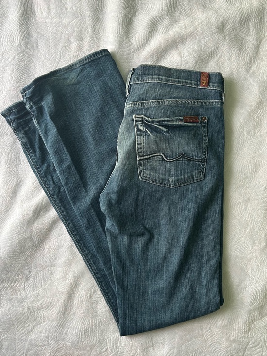 7 For All Mankind Denim - Low rise Light-Mid Blue Straight Leg Women’s Jeans- 7 for all mankind